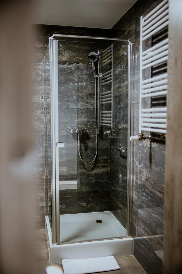 Hotel Greys Polonia Zasutowo ภายนอก รูปภาพ